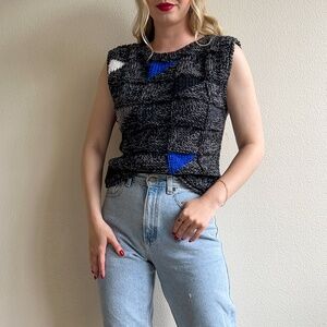 Vintage 1980s Dark Gray Sweater with Triangle Pattern (M)